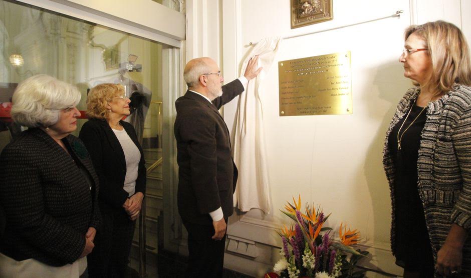 Descubrimiento de la placa de homenaje a los Abogados de Atocha