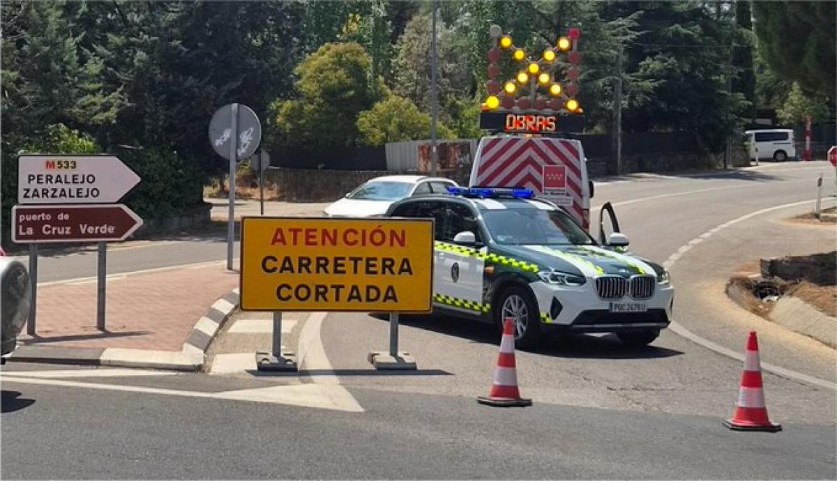 Carretera cortada por los incendios en Madrid. Fuente: Transportes Comunidad de Madrid