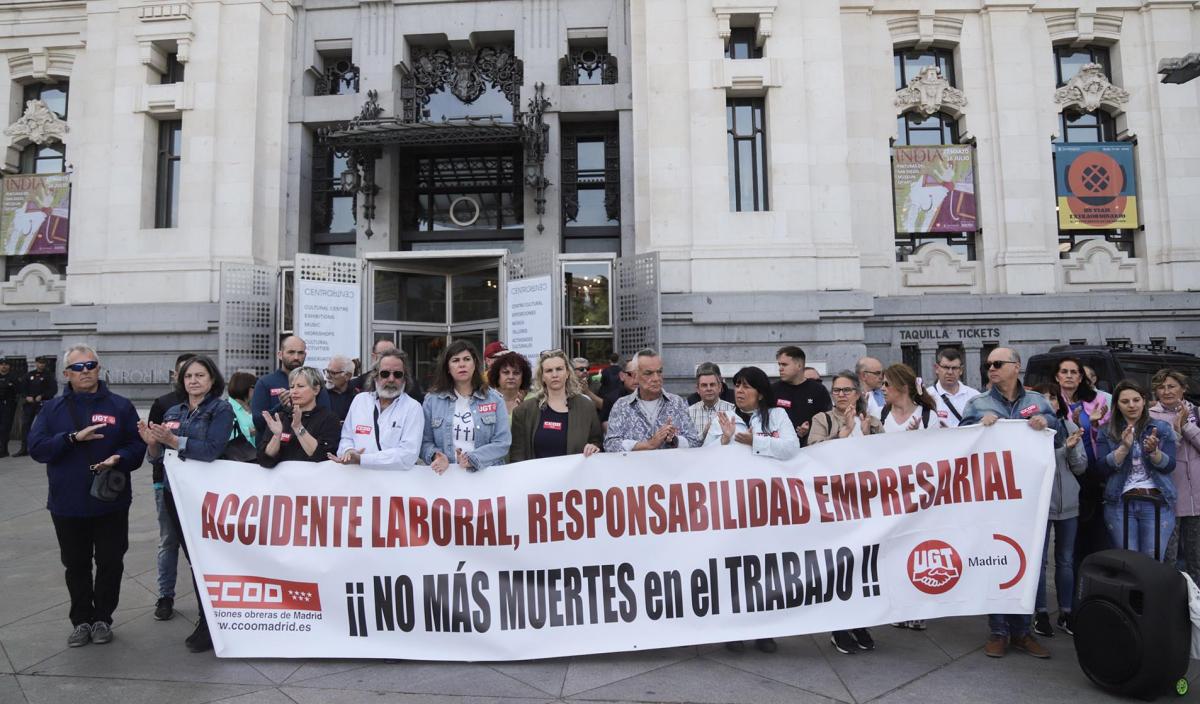 Concentración contra el aumento de los accidentes laborales en la Comunidad de Madrid