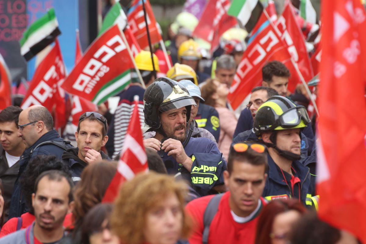 Manifestacin en Madrid por una regulacin estatal consensuada para los bomberos