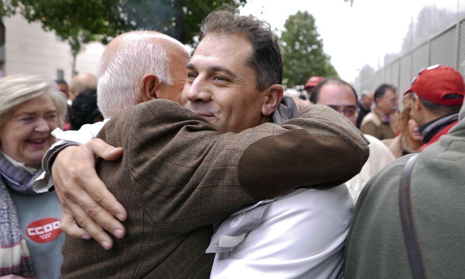 Concentracin de apoyo a Juan Carlos Asenjo en los Juzgados de Fuenlabrada