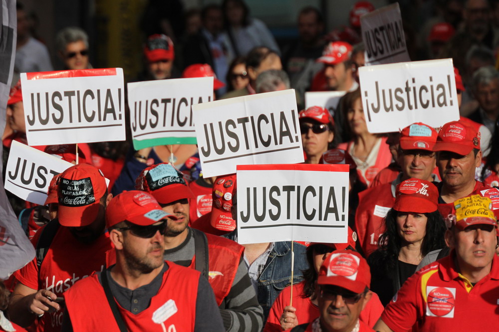 Manifestacin de trabajadores de CocaCola por Justicia en el Tribunal Supremo