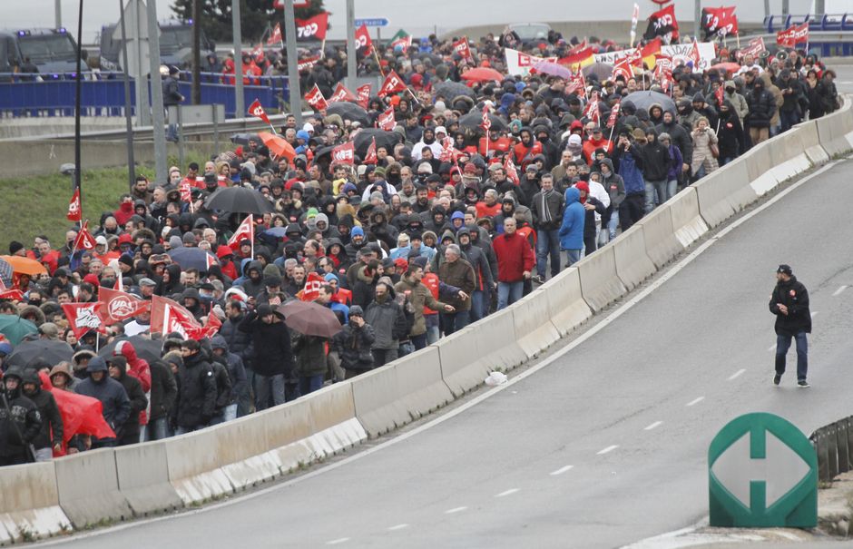 Juicio a los 8 de Airbus, primer da, manifestacion en Getafe y entrada al juicio