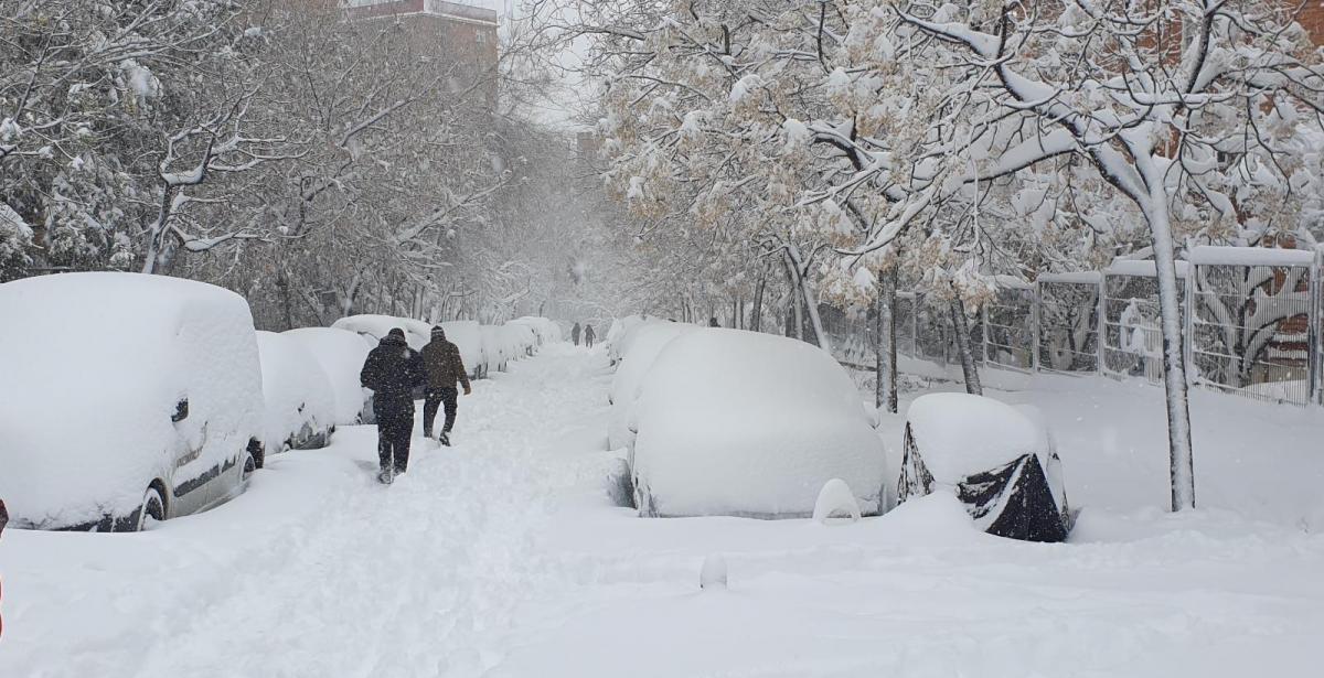 Calle de Madrid intransitable por el temporal