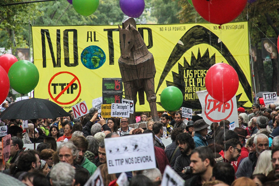 Manifestacin contra la pobreza y el TTIP en Madrid, 17 octubre 2015