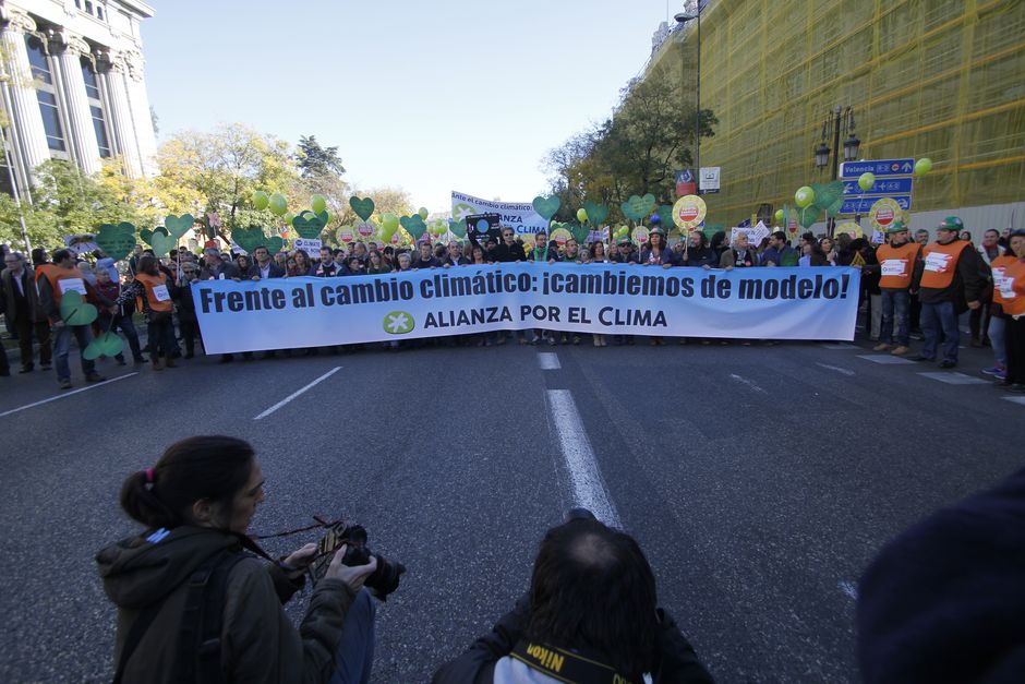 Marcha por el Clima "Frente al cambio climtico, cambiemos de modelo" Madrid 29-11-2015