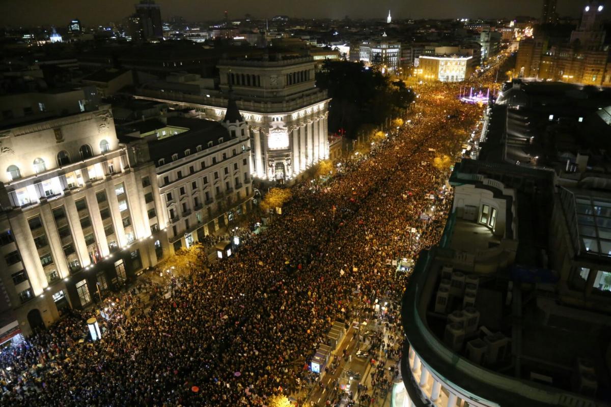 Una manifestacin histrica para una huelga histrica