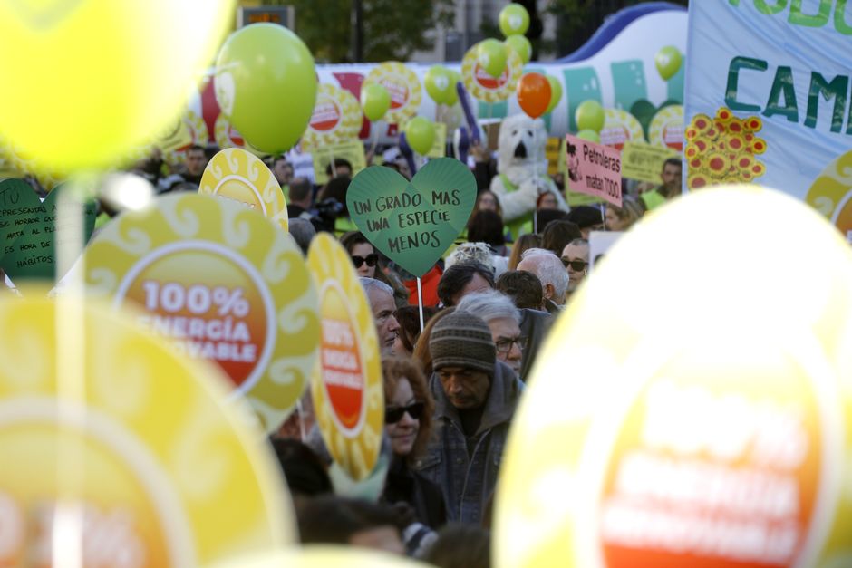 Marcha por el Clima "Frente al cambio climtico, cambiemos de modelo" Madrid 29-11-2015