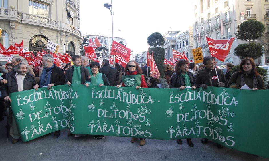 Concentracin contra la LOMCE y las reformas educativas