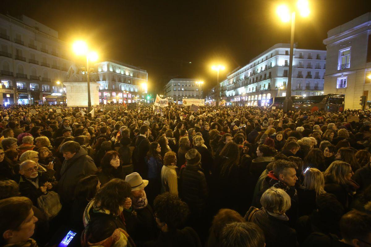 Concentracin feminista en Madrid: Ni un paso atrs en derechos!