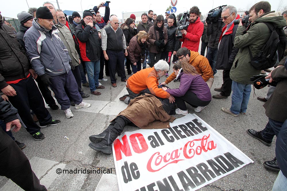 La plantilla de CocaCola en Fuenlabrada contra el desmantelamiento de la fbrica