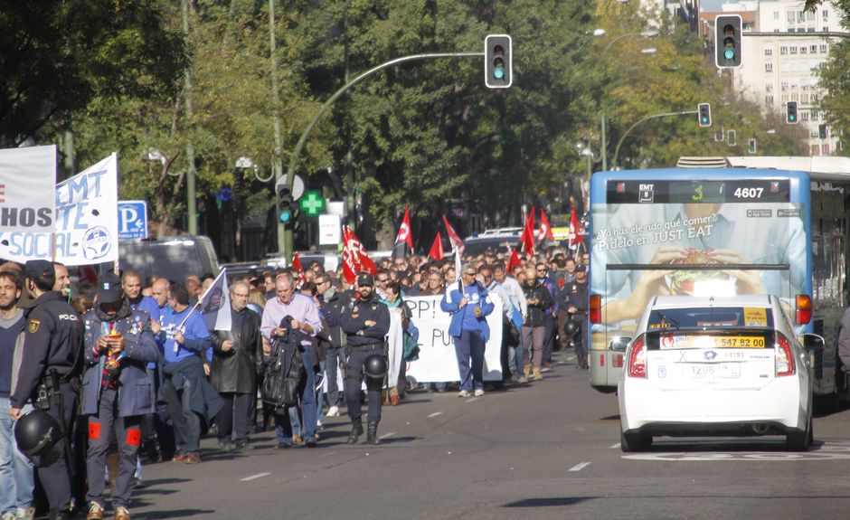 Manifestacin de la plantilla de la EMT por un transporte pblico y de calidad 26/11/2015