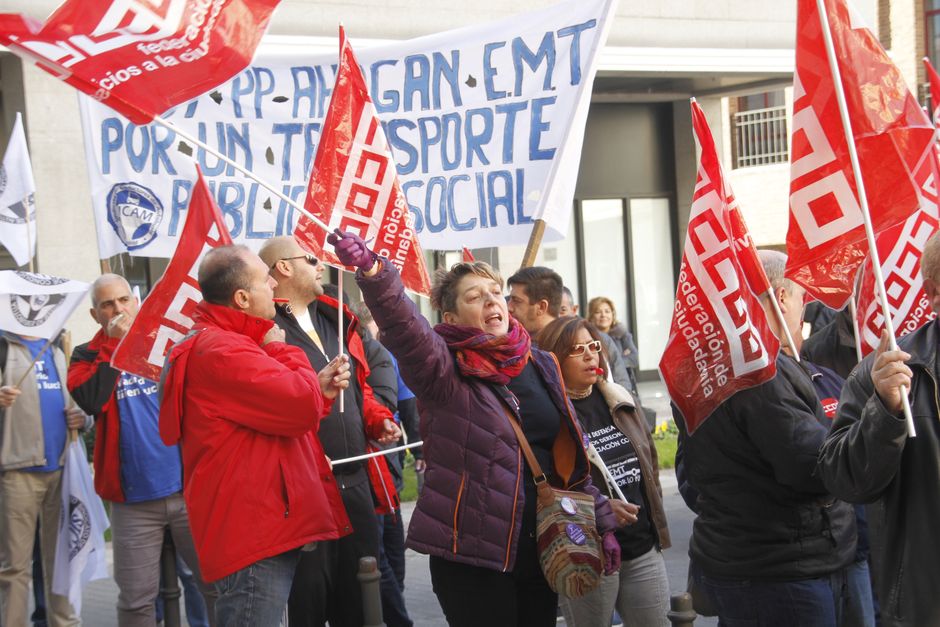 Manifestacin de la plantilla de la EMT por un transporte pblico y de calidad 26/11/2015