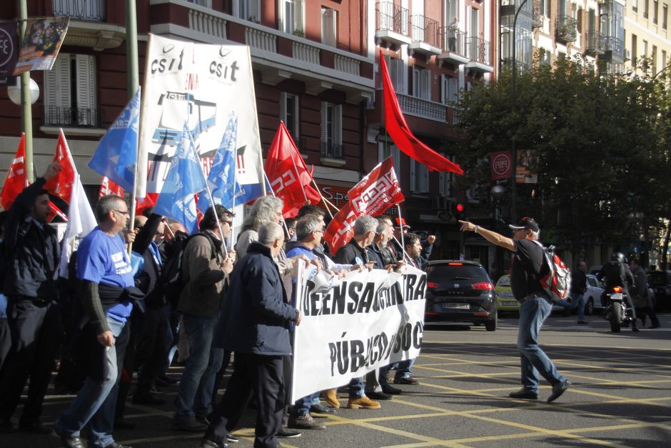 Manifestacin de la plantilla de la EMT por un transporte pblico y de calidad 26/11/2015