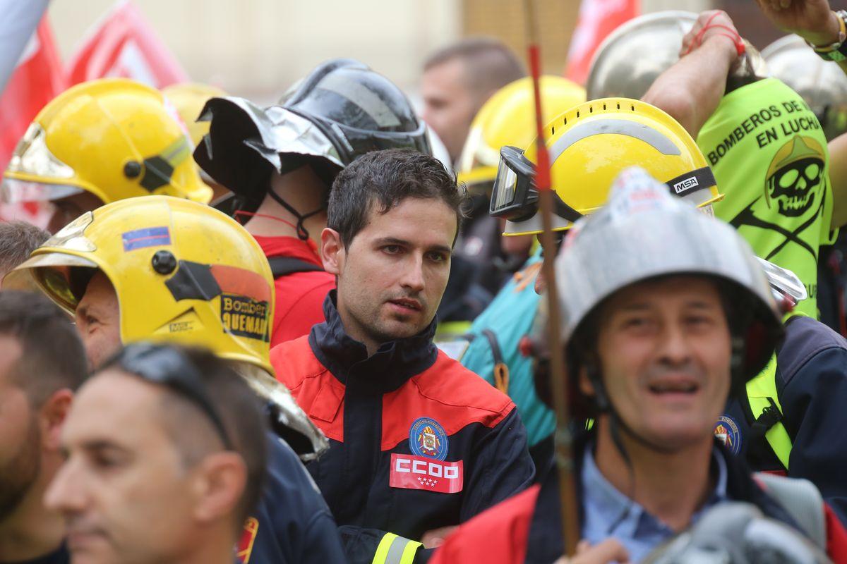 Manifestacin en Madrid por una regulacin estatal consensuada para los bomberos