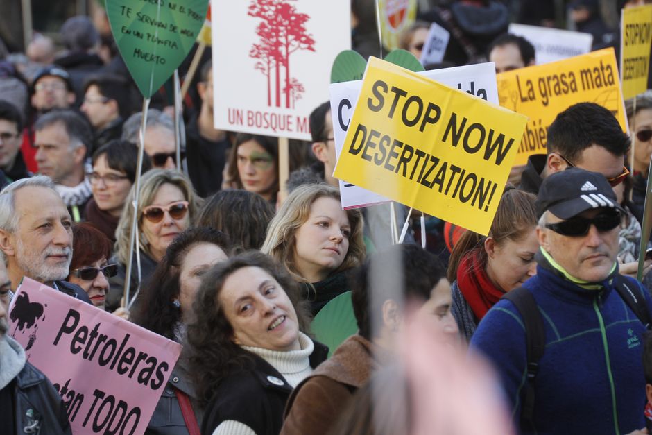 Marcha por el Clima "Frente al cambio climtico, cambiemos de modelo" Madrid 29-11-2015