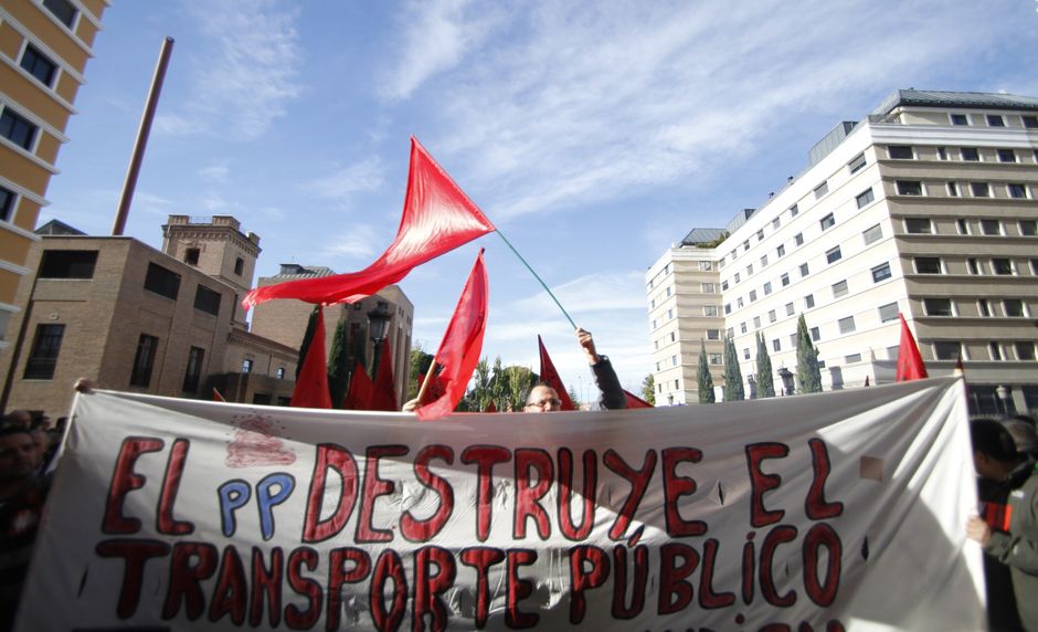 Manifestacin de la plantilla de la EMT por un transporte pblico y de calidad 26/11/2015