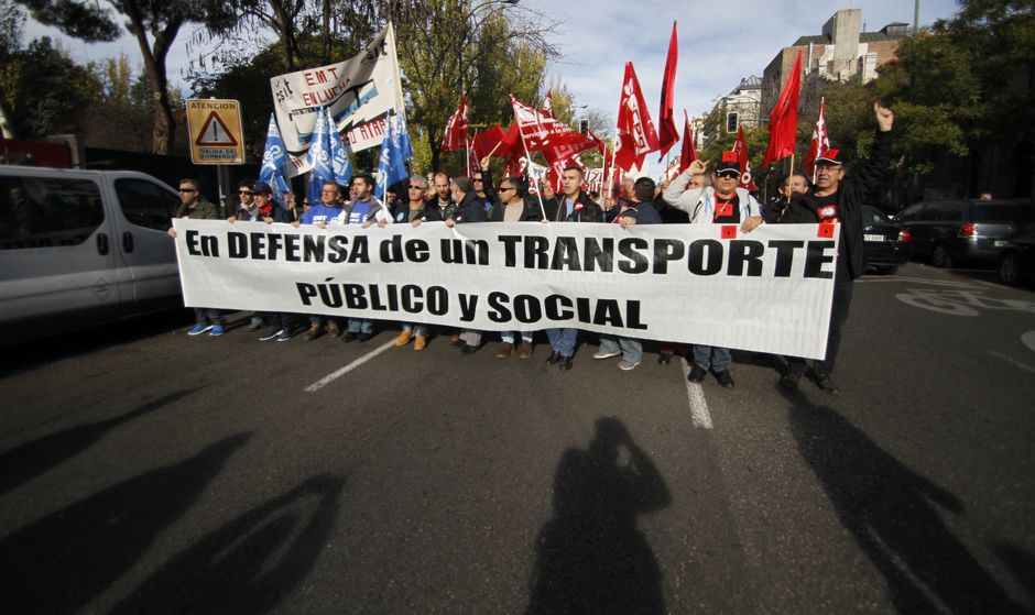 Manifestacin de la plantilla de la EMT por un transporte pblico y de calidad 26/11/2015