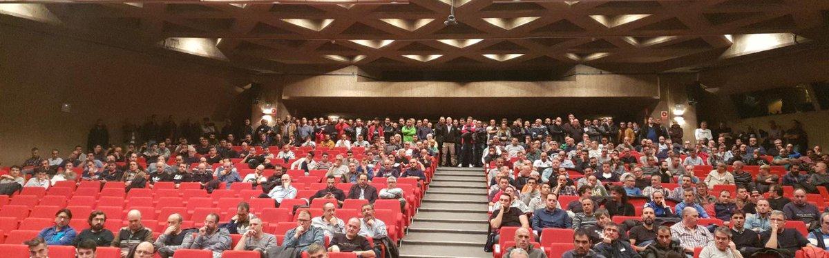 La plantilla en asamblea desconvoc la huelga