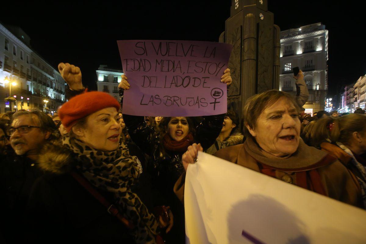 Concentracin feminista en Madrid: Ni un paso atrs en derechos!