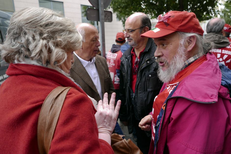 Concentracin de apoyo a Juan Carlos Asenjo en los Juzgados de Fuenlabrada