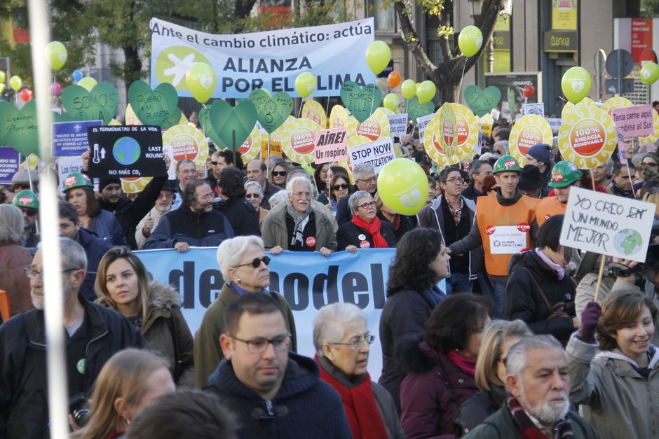 Marcha por el Clima "Frente al cambio climtico, cambiemos de modelo" Madrid 29-11-2015