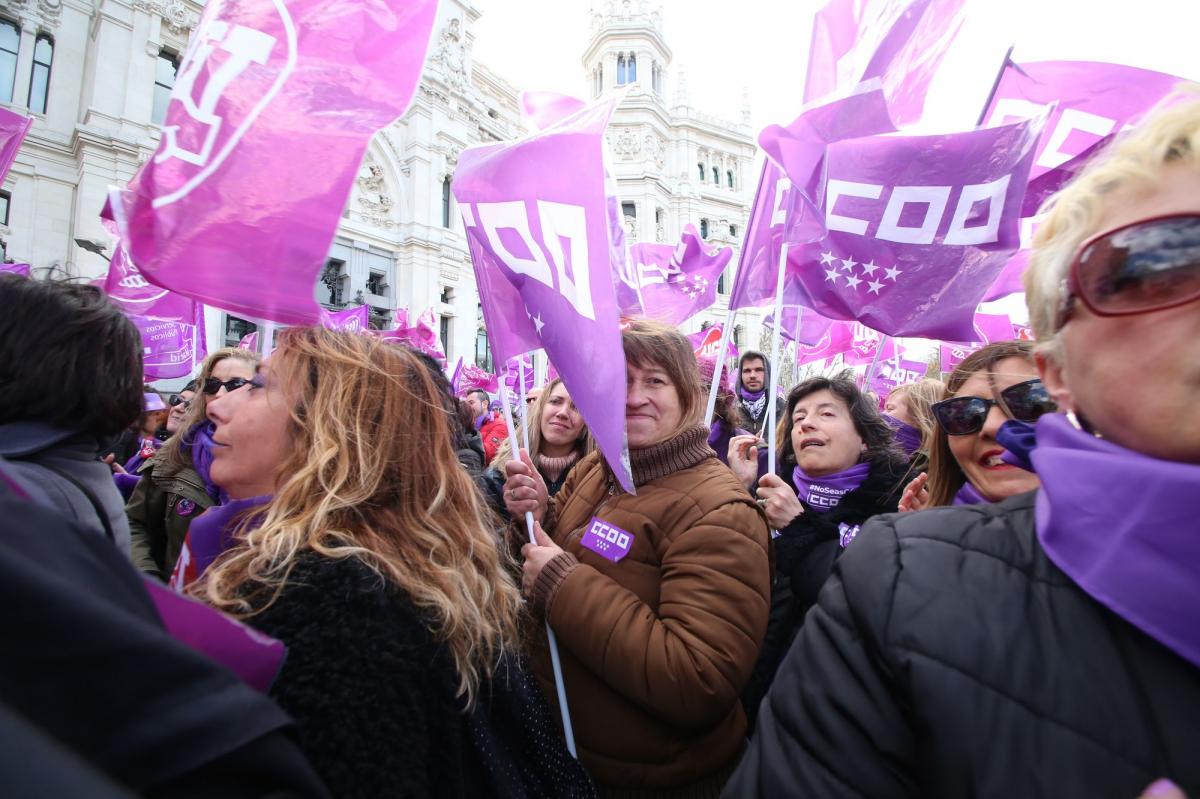 Concentracion Feminismo Sindical en Cibeles Madrid