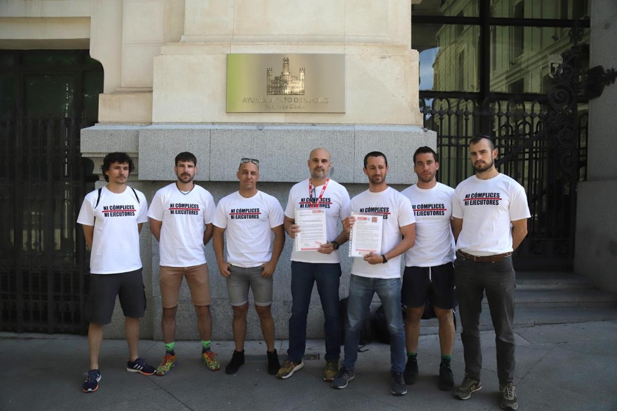 Bomberos de Madrid piden a la Vicealcaldesa que se retire el protocolo que les implica en desahucios