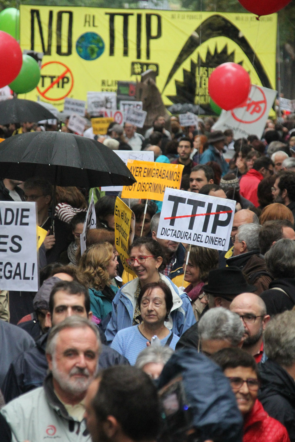 Manifestacin contra la pobreza y el TTIP en Madrid, 17 octubre 2015