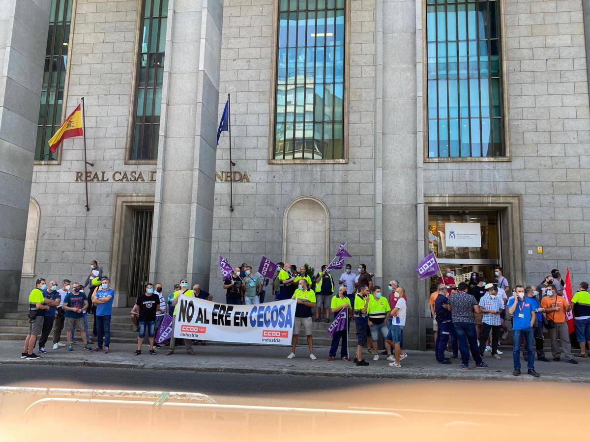 Concentracin ante la Casa de la Moneda